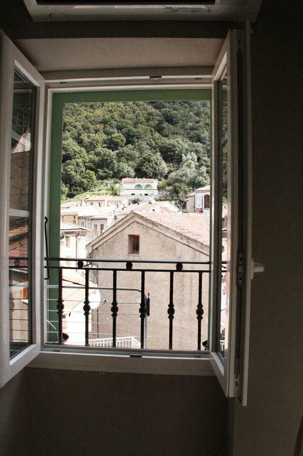 Charmant F2 Dans Joli Village Corse Omessa Buitenkant foto